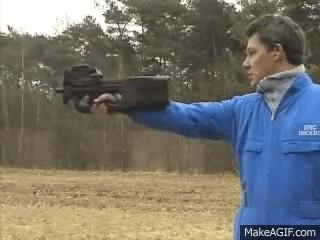 p90式冲锋枪是怎么装子弹的,用p90冲锋枪吃鸡