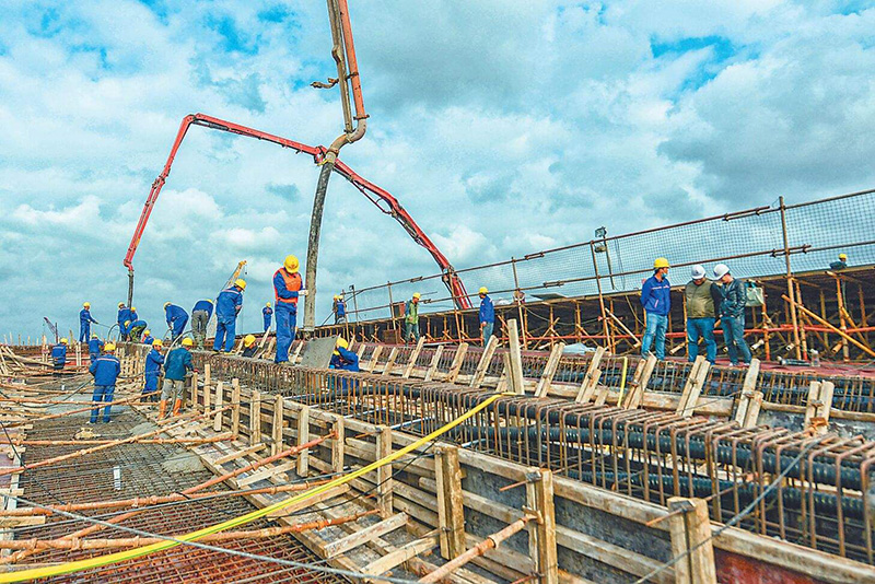 土木工程专业真的要搬砖吗,土木工程出来一定要搬砖吗