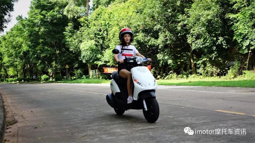 2019款比亚乔zip50,2020款比亚乔liberty150测评