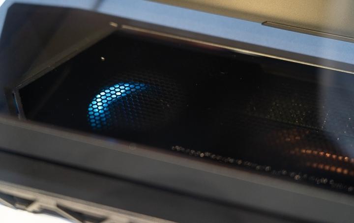 宏碁全球限量电竞笔记本曲面,宏碁翻转屏笔记本新品发布