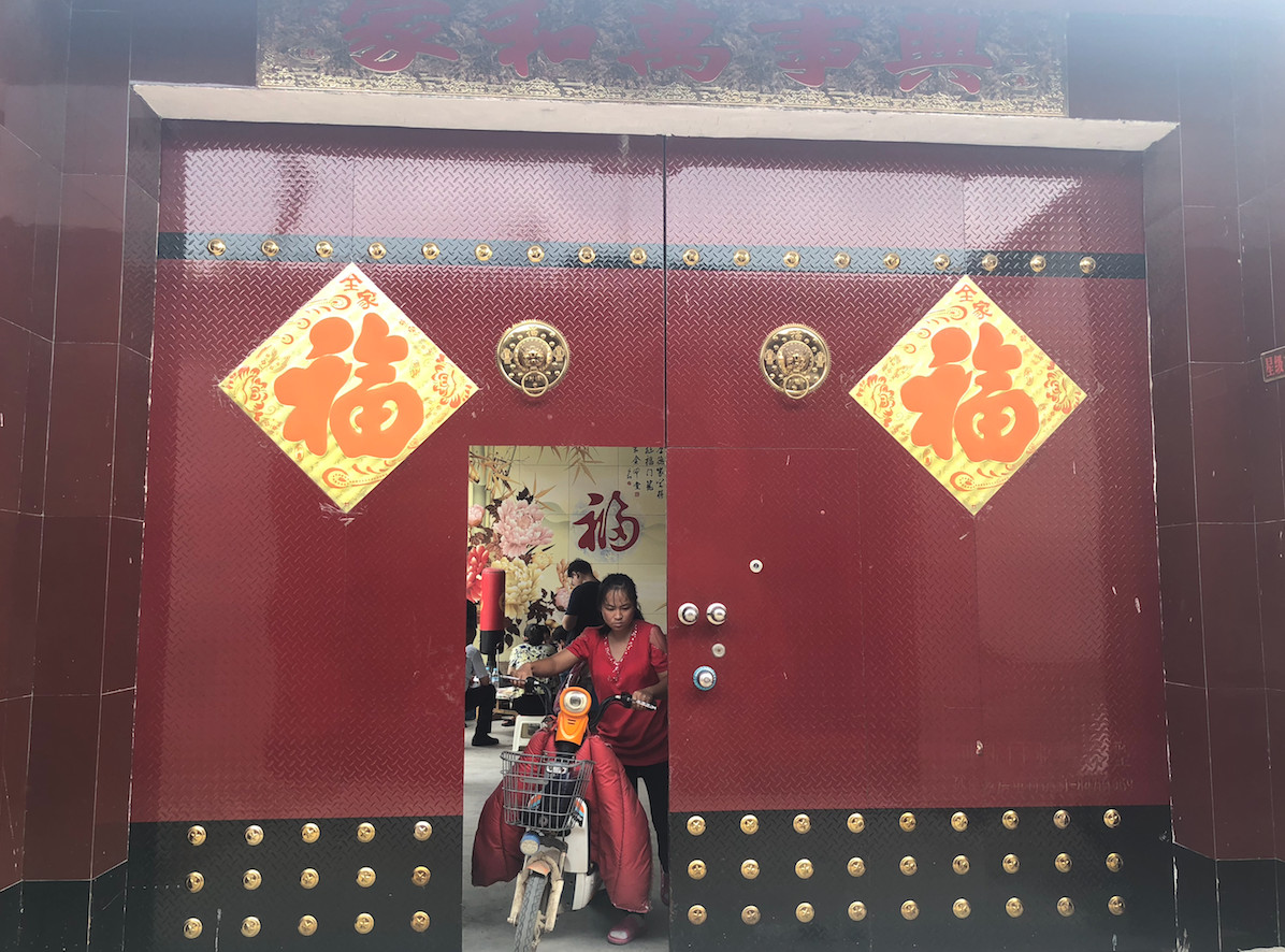 亩产10万多斤报纸照片,亩产10万