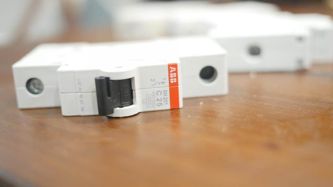 家庭用电保护开关,家庭用电安全卫士