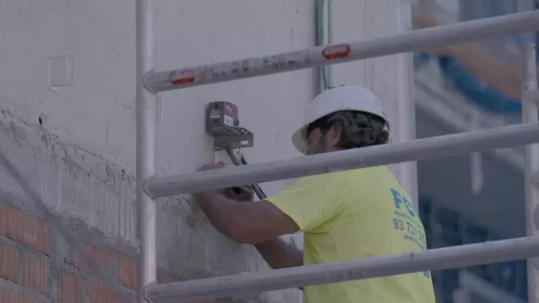 鐧芥墜璧峰浠庢惉鐮栧皬浼欏埌鍦颁骇澶т酣,浠庢湇鍔″憳鍒伴潪甯告湁閽辩殑鍦颁骇澶т酣