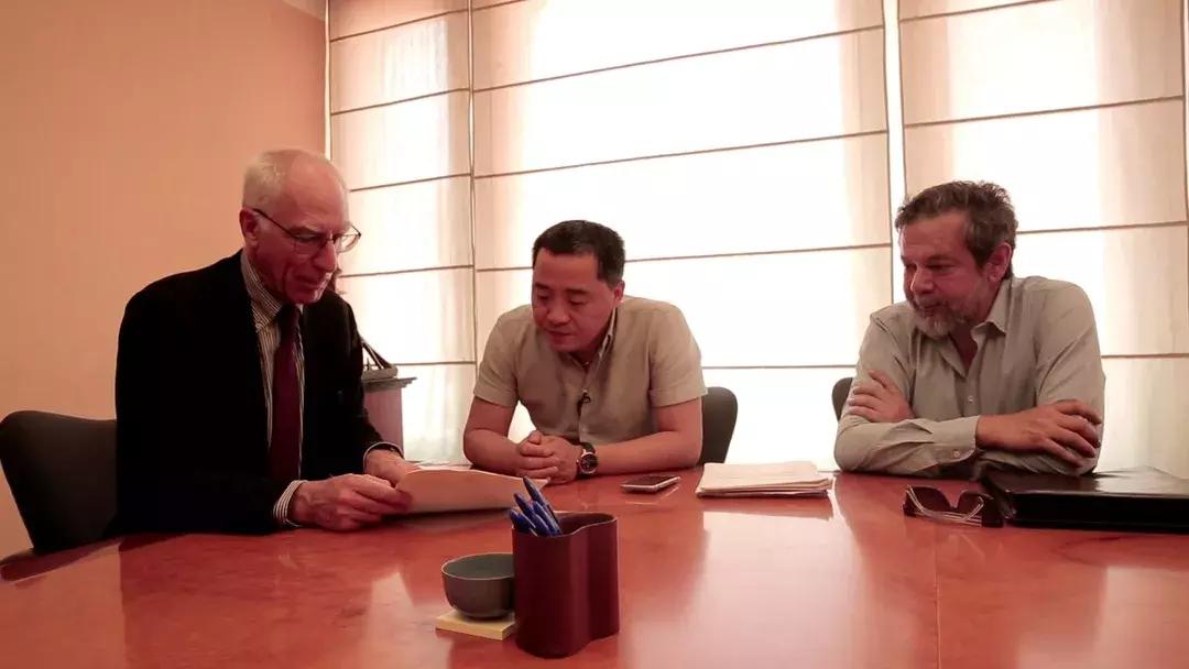 鐧芥墜璧峰浠庢惉鐮栧皬浼欏埌鍦颁骇澶т酣,浠庢湇鍔″憳鍒伴潪甯告湁閽辩殑鍦颁骇澶т酣