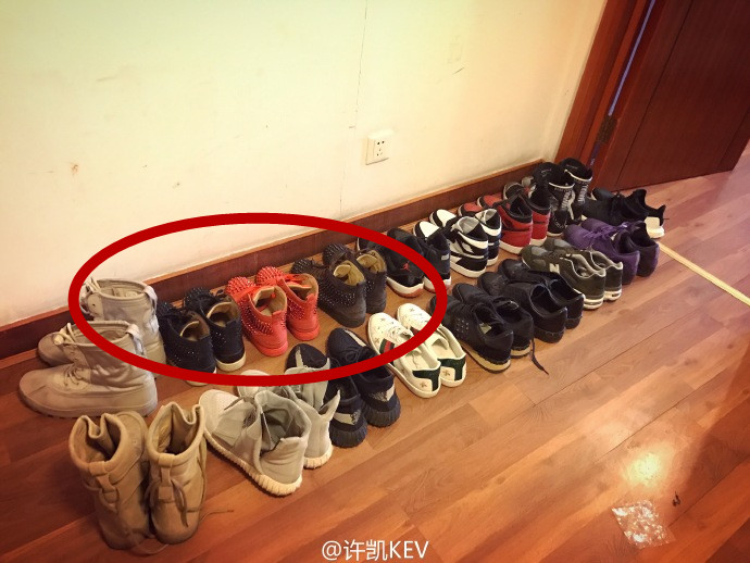 许凯52万的鞋,许凯展示自己的球鞋
