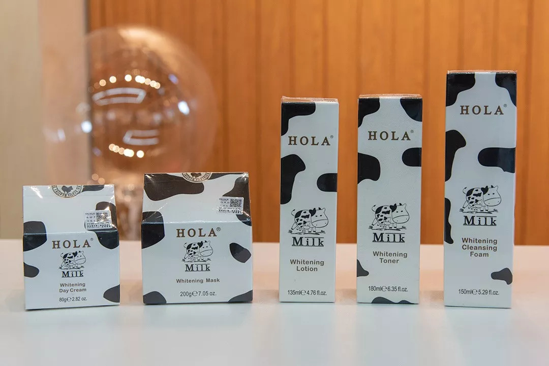 自由自在进口商品,自由自在进口专营店展示柜