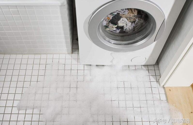 洗衣机一直漏水怎么解决,洗衣机排水时底部漏水是什么原因