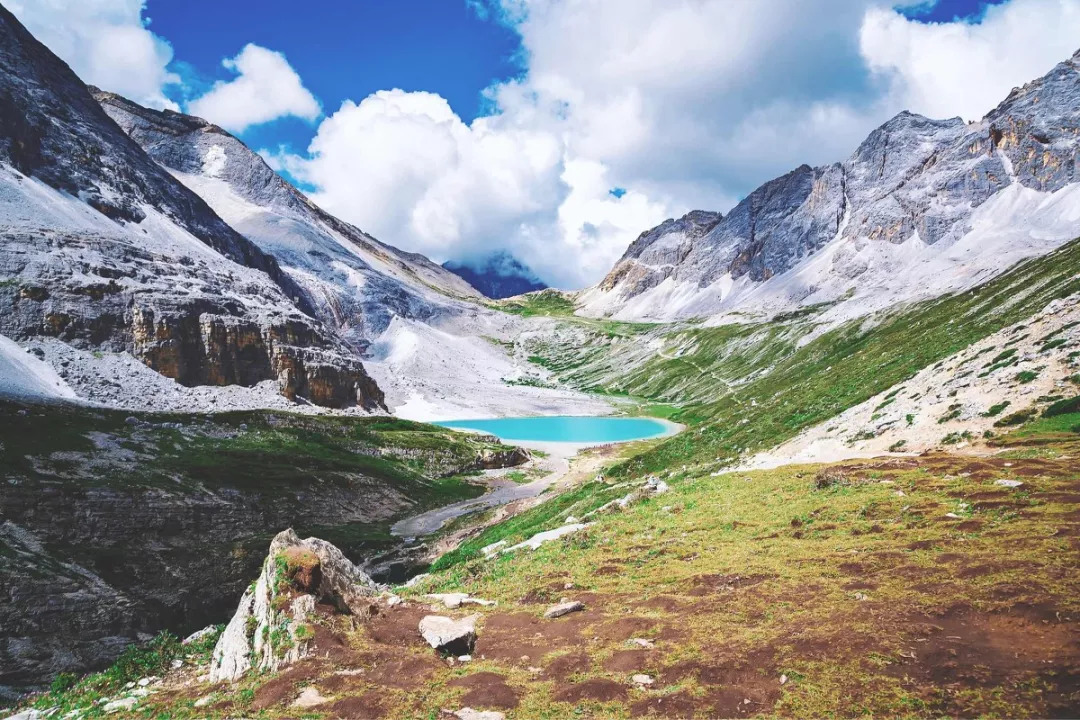 老子不上班请假去稻城,9月不上班了句子