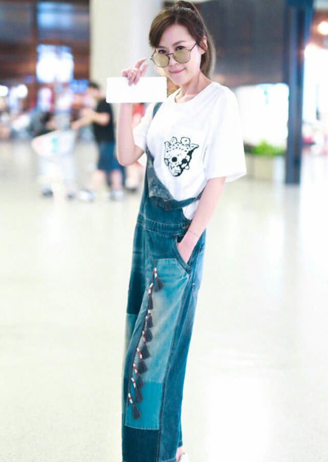 以前的“美嘉”原来在这里，不仅身材好，衣品也变好了