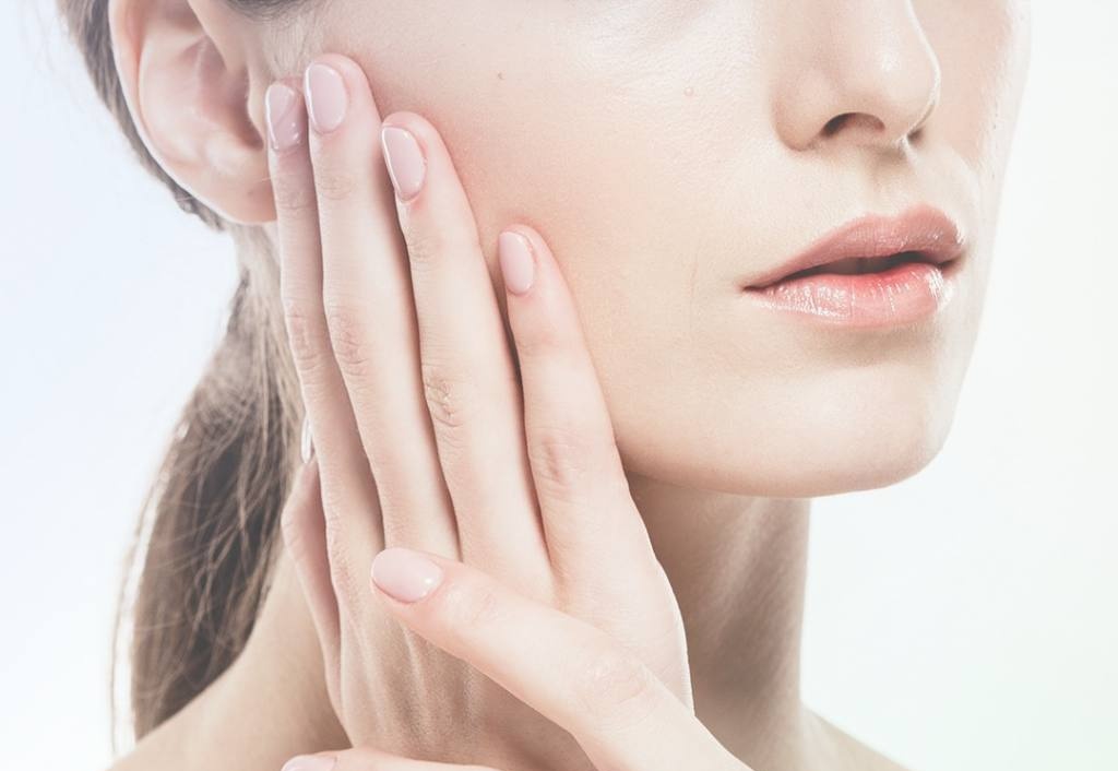 安瓶精华油和安瓶精华液怎么用,安瓶精华可以和其他精华一起用吗