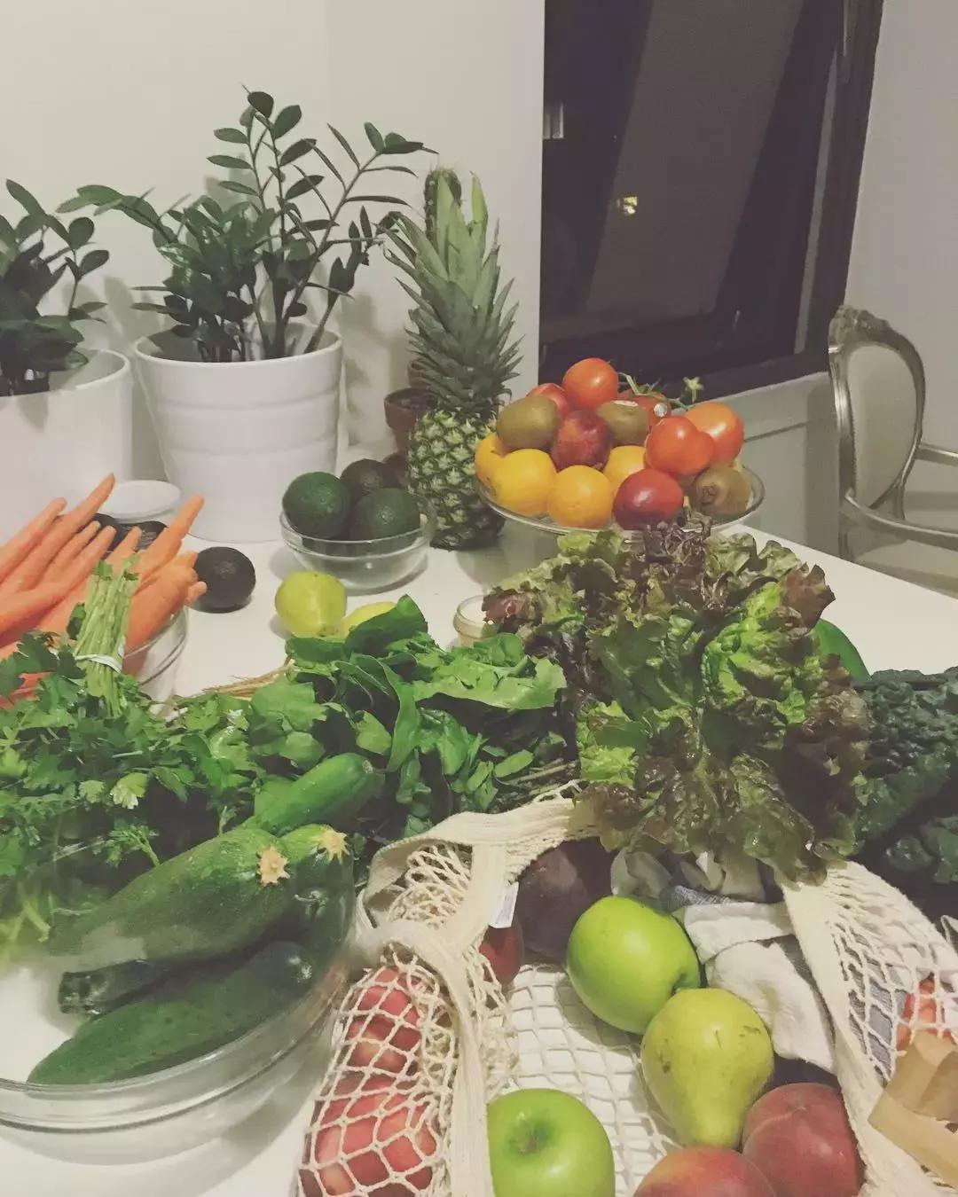 90后女孩践行零垃圾生活,四年产生的垃圾一个玻璃瓶就能装下……