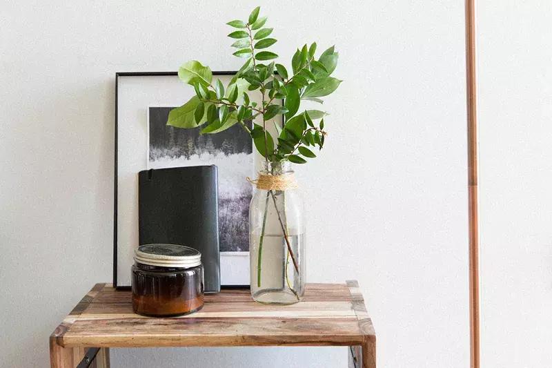 90后女孩践行零垃圾生活,四年产生的垃圾一个玻璃瓶就能装下……