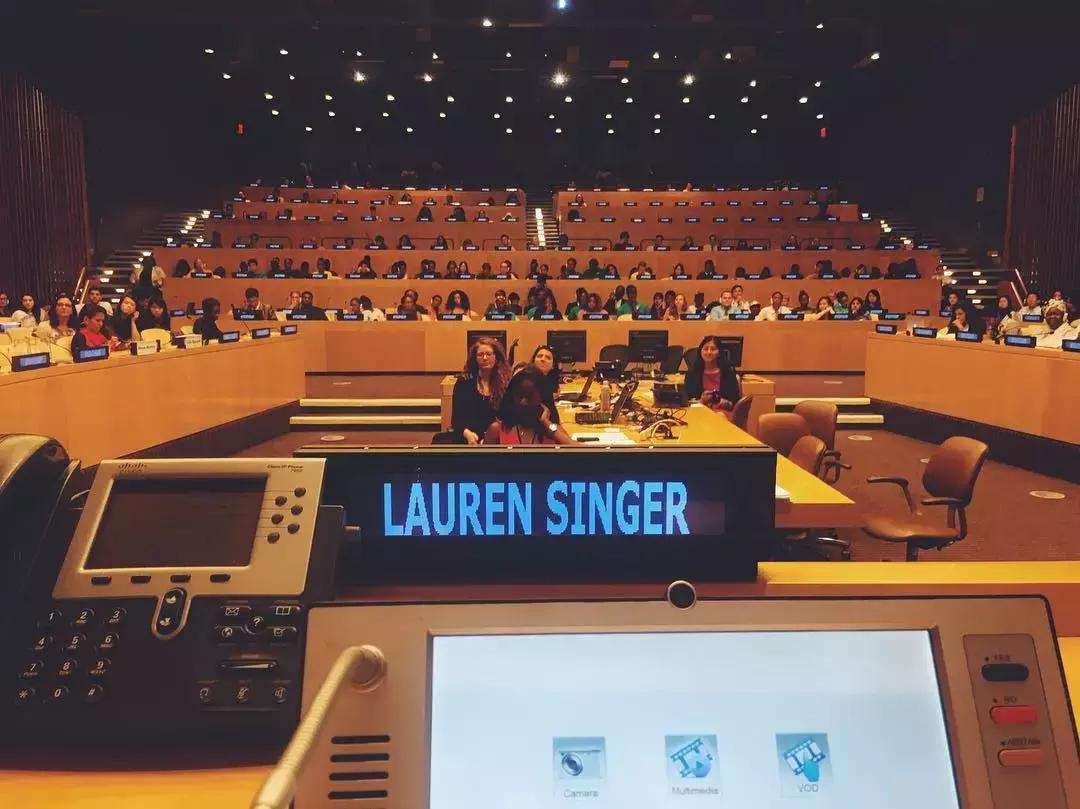 90后女孩践行零垃圾生活,四年产生的垃圾一个玻璃瓶就能装下……