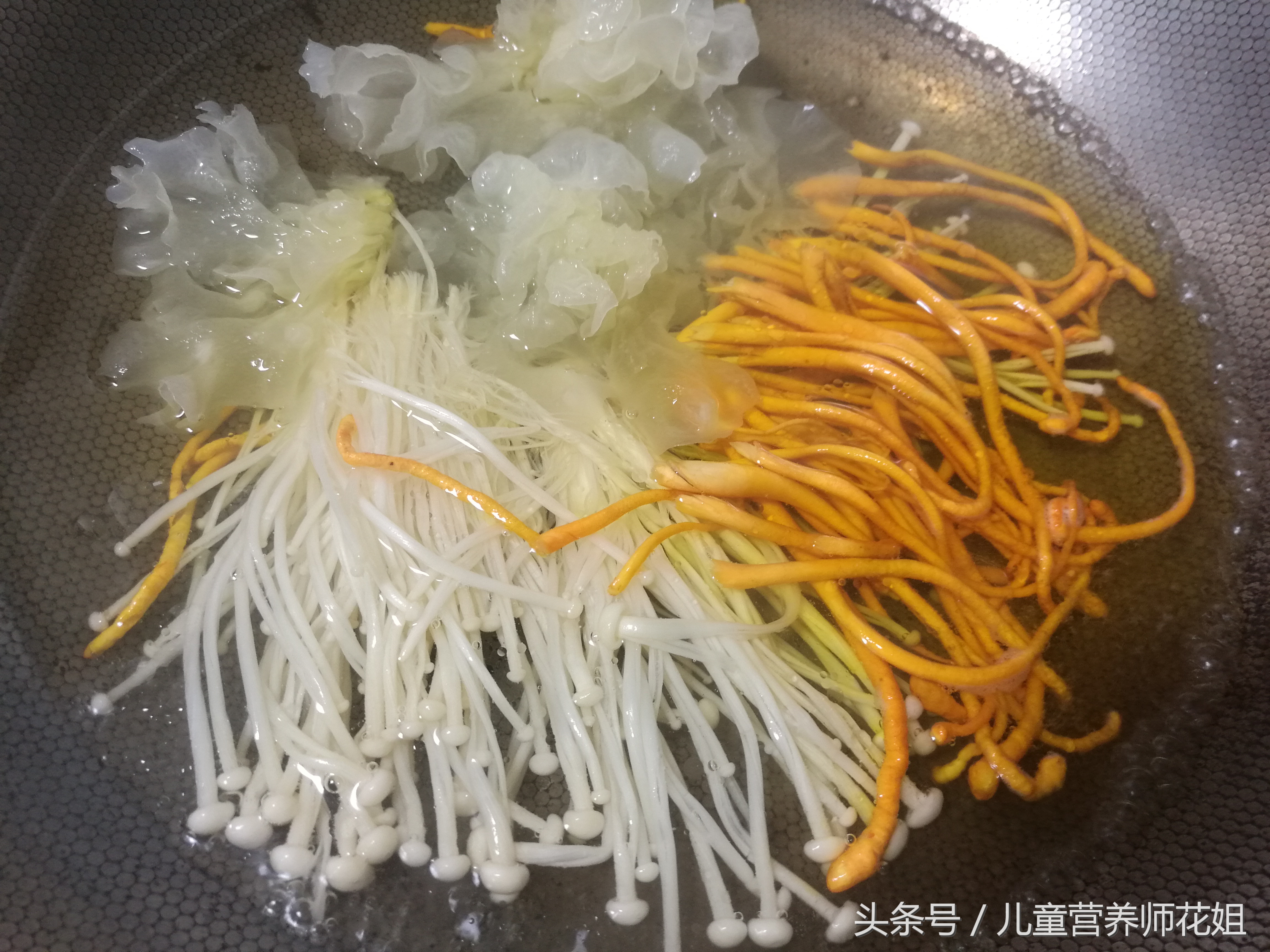 咽喉干燥伴有干咳用什么降火,口干嗓子哑咳嗽吃什么好得最快