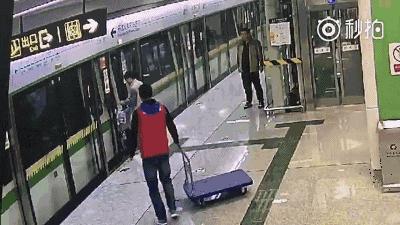 夏天新生儿婴儿车哪种最实用,夏天宝宝用哪种婴儿车适合