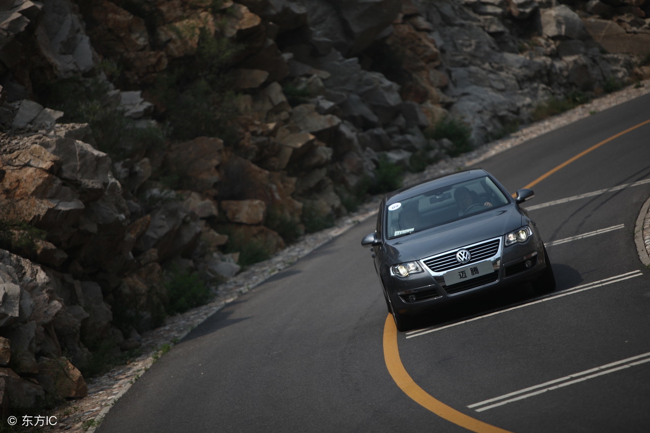 13年迈腾1.8t豪华版现在值得买吗,17年迈腾1.8t豪华版二手车多少钱