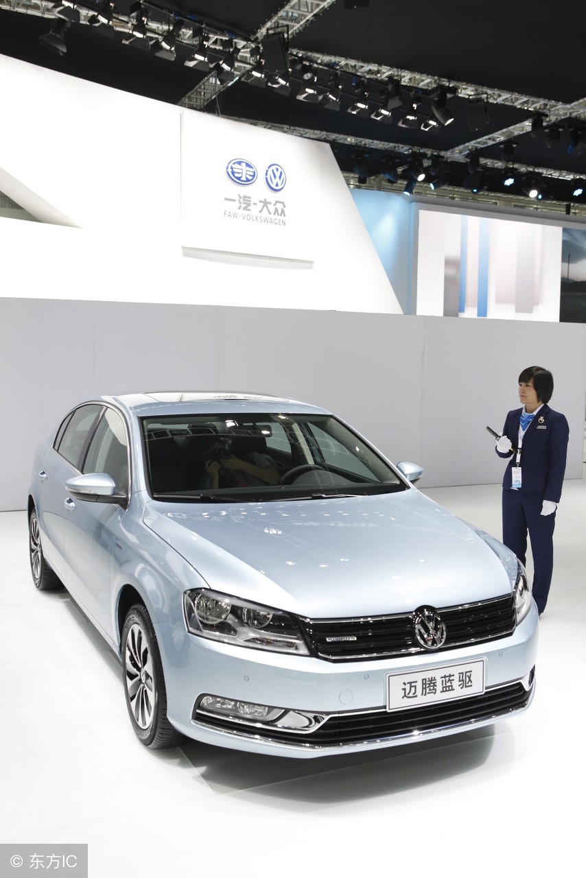 13年迈腾1.8t豪华版现在值得买吗,17年迈腾1.8t豪华版二手车多少钱