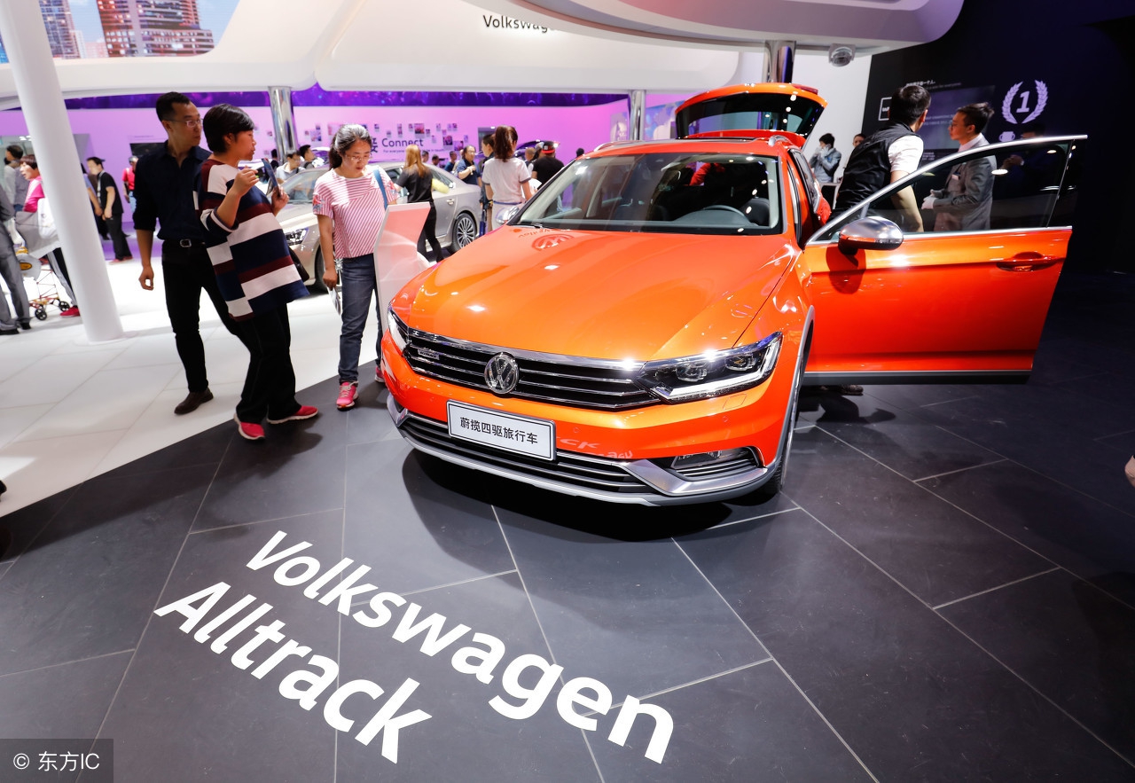 13年迈腾1.8t豪华版现在值得买吗,17年迈腾1.8t豪华版二手车多少钱