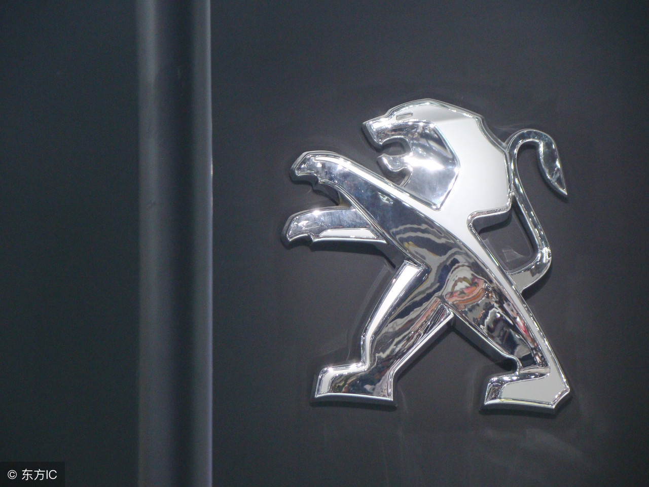 13年迈腾1.8t豪华版现在值得买吗,17年迈腾1.8t豪华版二手车多少钱