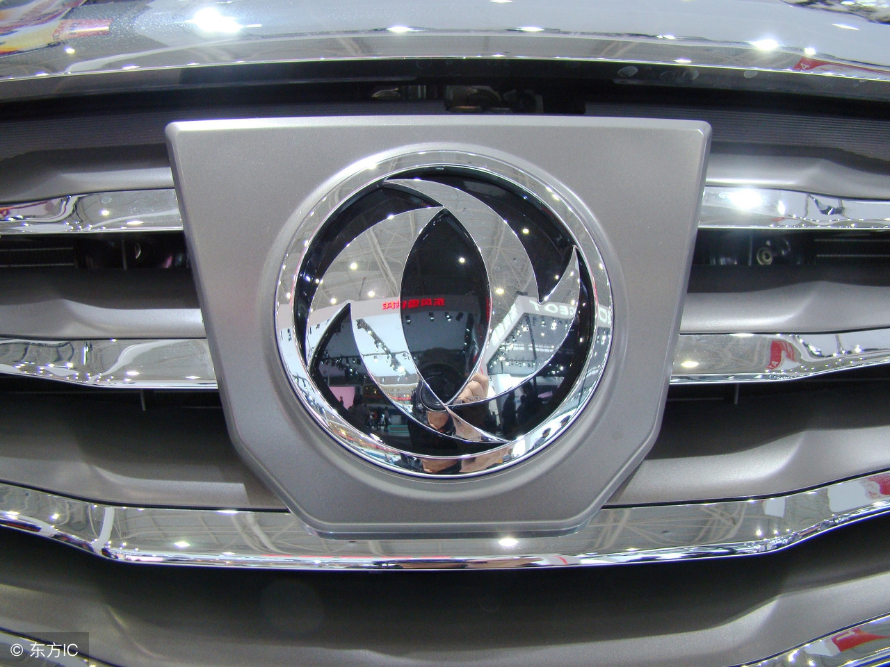 13年迈腾1.8t豪华版现在值得买吗,17年迈腾1.8t豪华版二手车多少钱