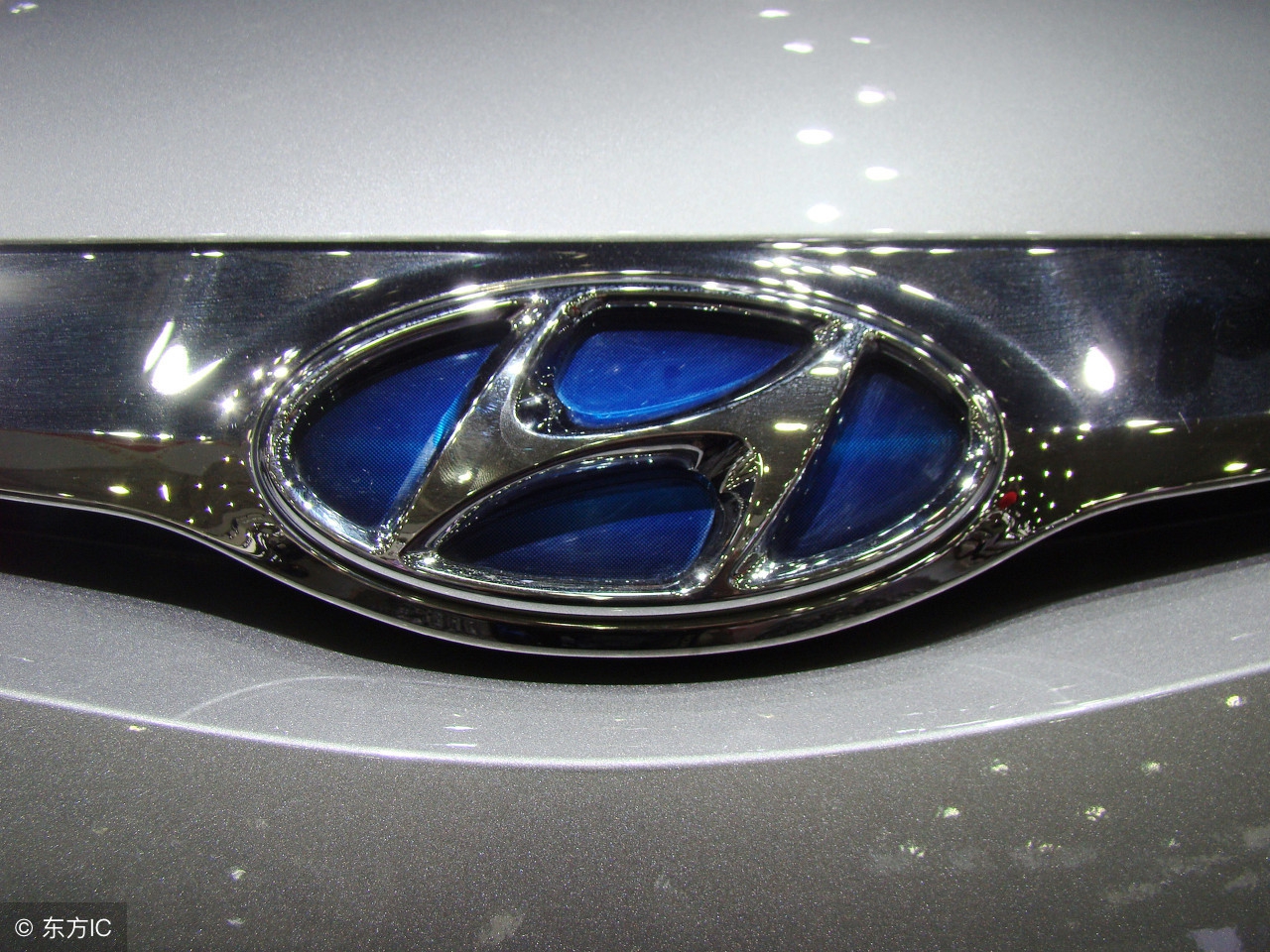 13年迈腾1.8t豪华版现在值得买吗,17年迈腾1.8t豪华版二手车多少钱