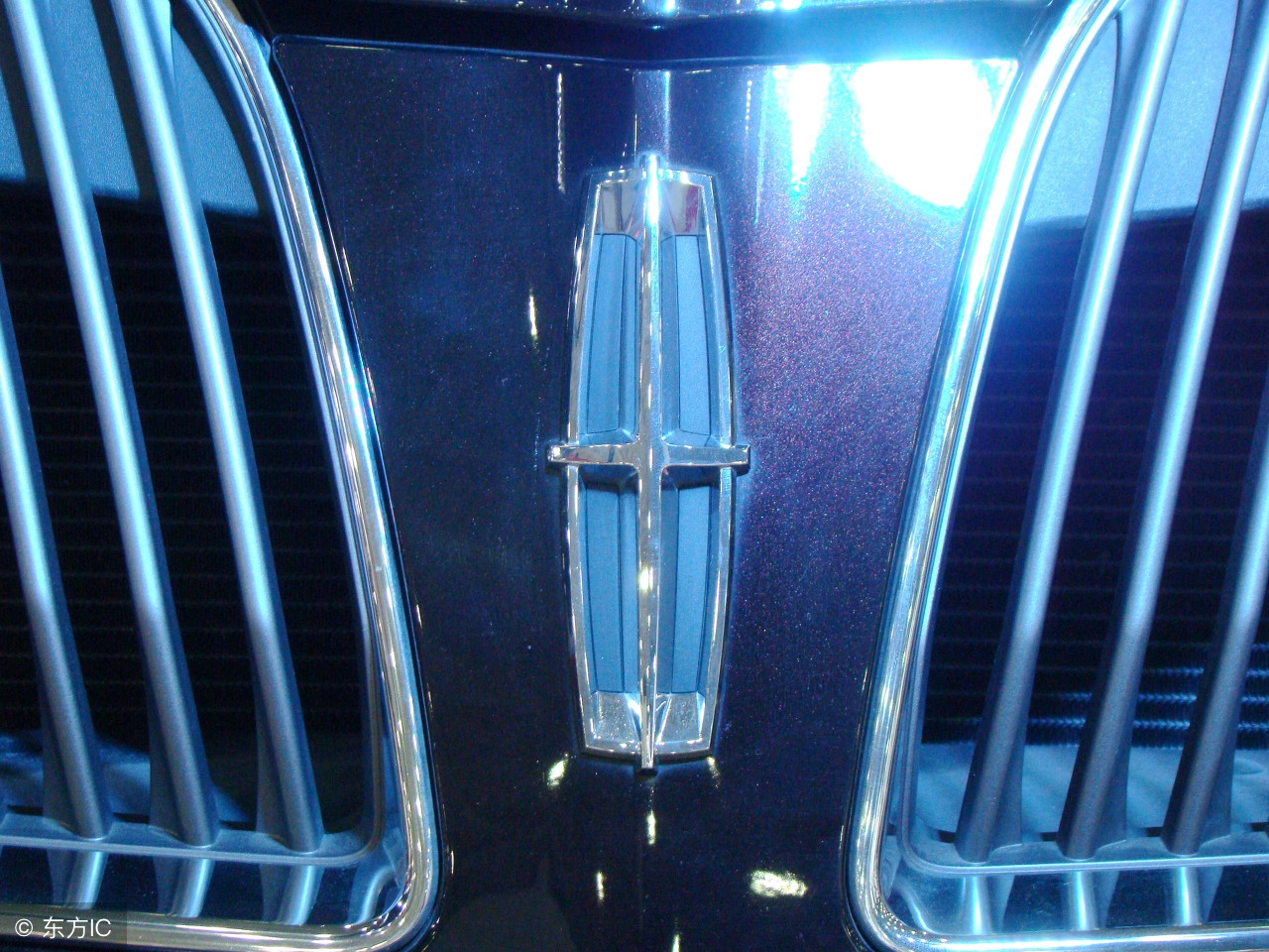 13年迈腾1.8t豪华版现在值得买吗,17年迈腾1.8t豪华版二手车多少钱