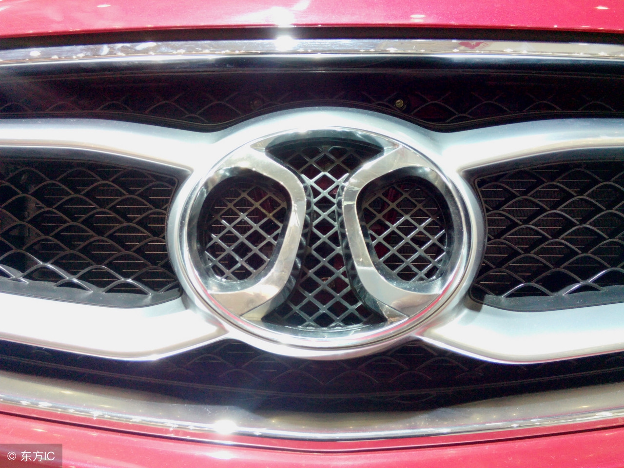 13年迈腾1.8t豪华版现在值得买吗,17年迈腾1.8t豪华版二手车多少钱