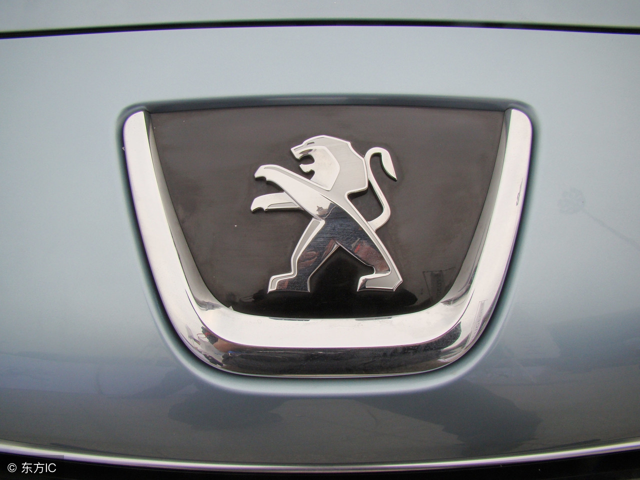 13年迈腾1.8t豪华版现在值得买吗,17年迈腾1.8t豪华版二手车多少钱