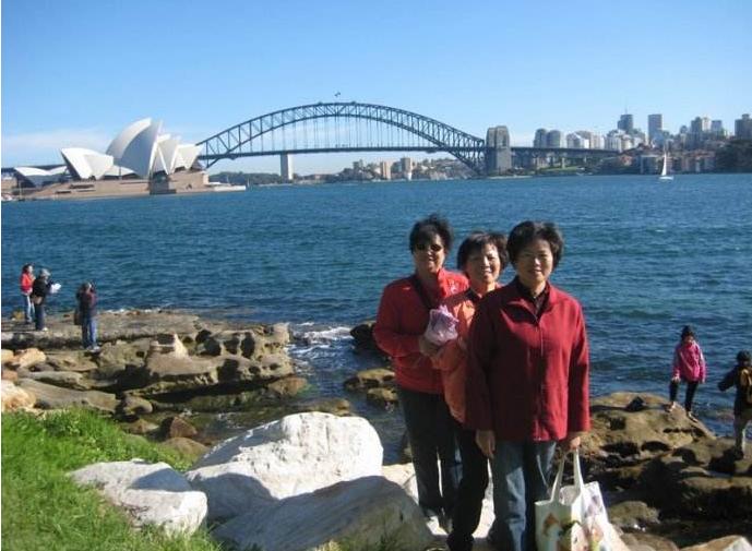 在景区玩高空项目,去一个景区看到蹦极