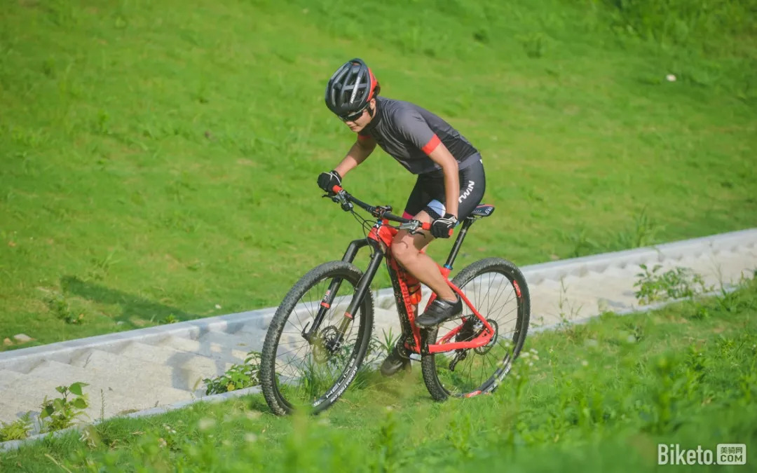 rock杩崱渚北鍦拌溅,杩崱渚北鍦拌溅rockriderrace