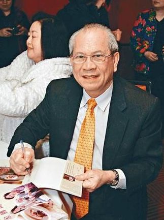 全裸拍写真,还撩倒过周星驰,48岁的她性感炸了!