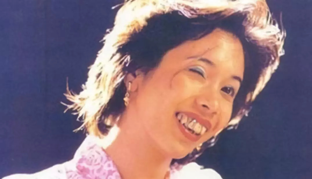 全裸拍写真,还撩倒过周星驰,48岁的她性感炸了!