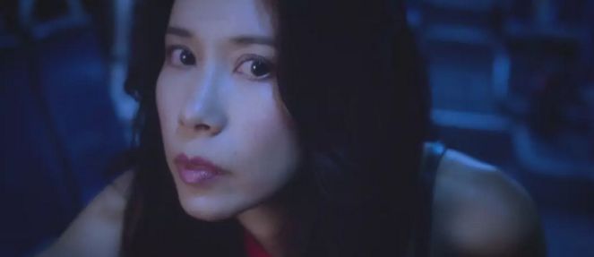 全裸拍写真,还撩倒过周星驰,48岁的她性感炸了!