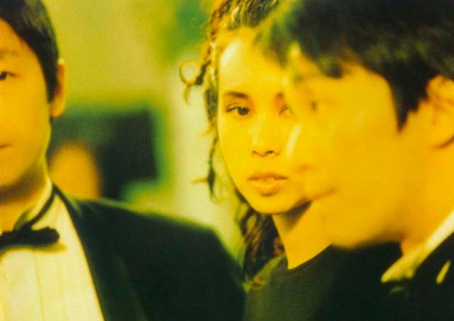 全裸拍写真,还撩倒过周星驰,48岁的她性感炸了!