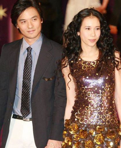 全裸拍写真,还撩倒过周星驰,48岁的她性感炸了!