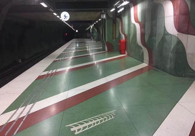 金刚大理石砖和抛釉砖有什么区别,全抛釉和金刚大理石哪个更耐磨