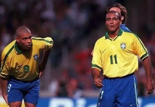 世界足坛三大阵容,世界足坛10大三人组合