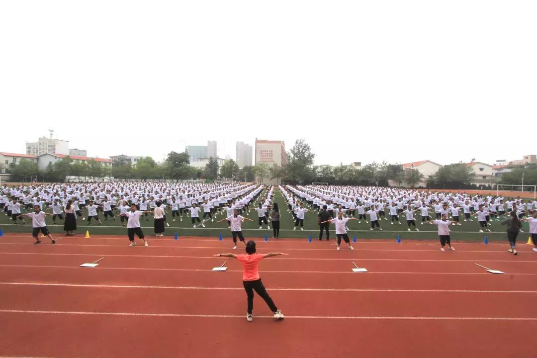 开封十四中散学典礼,开封市十四中毕业典礼