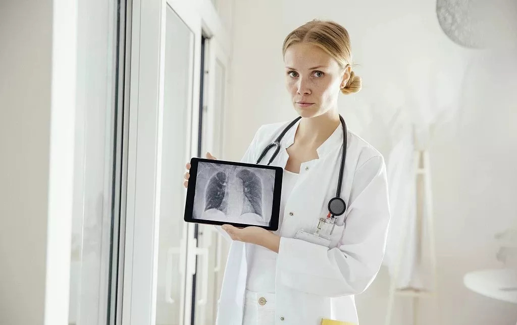 肺癌十大谣言排行榜,10个有关癌症的传言你信了几个