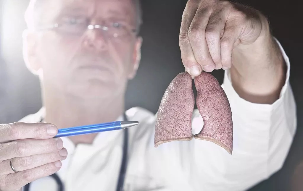 肺癌十大谣言排行榜,10个有关癌症的传言你信了几个