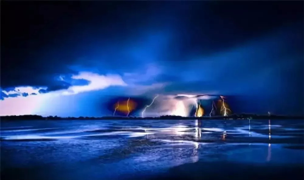 气象科普水循环,闪电打到河里不会把鱼电死吗