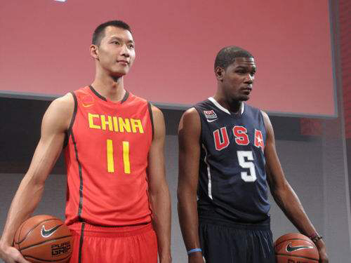 易建联数据vs王治郅,易建联回忆第一场比赛