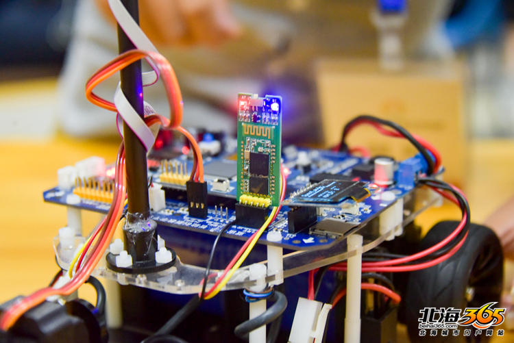 自制智能无人驾驶车,无人车远程操控制作