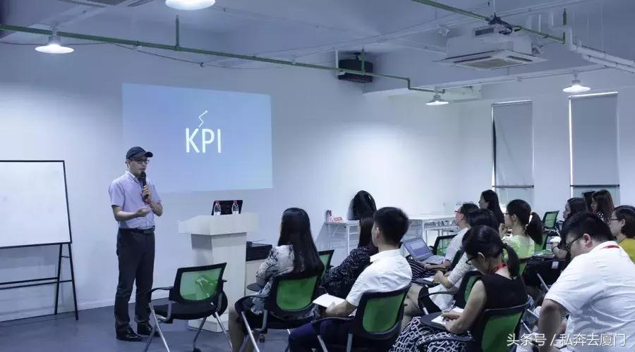 在厦门月薪多少才会有幸福感,在厦门月薪1万适合在厦门买房吗