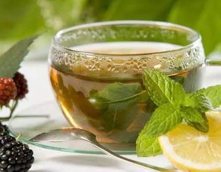 夏天清热降火自制凉茶,喝什么凉茶可以滋阴降火