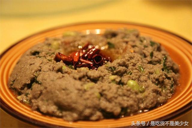 老北京小吃必须打卡的都有哪些,来北京必吃的美食北京烤鸭