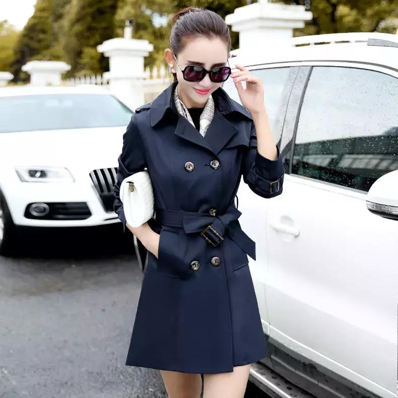 风衣为什么袖口有束带,女士风衣缺袖带