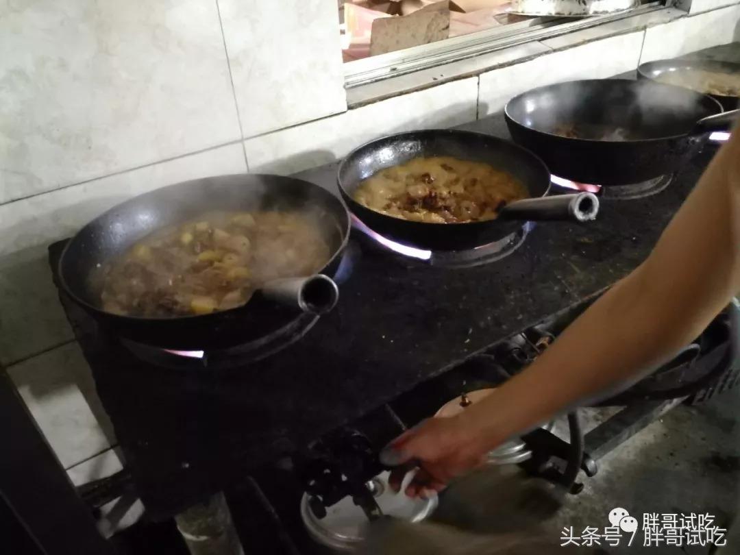 胖哥试吃大煎饼,胖哥试吃骰子糖