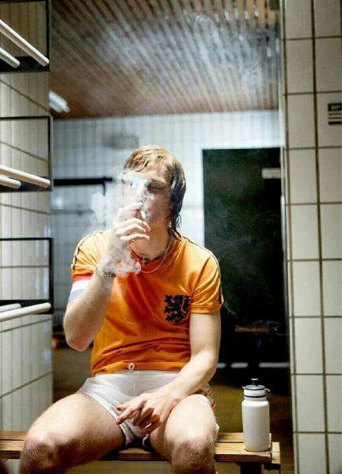 爱抽烟的荷兰飞人