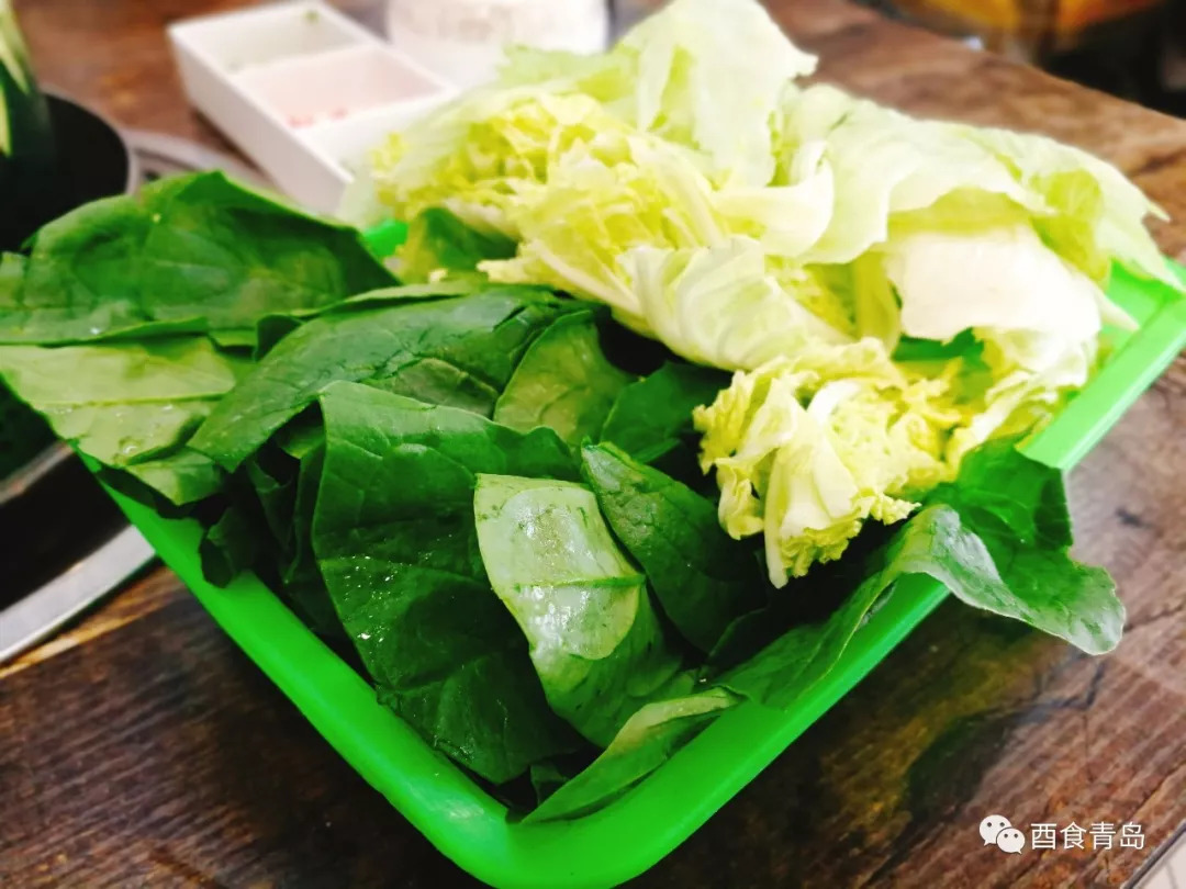 念念不忘的一家青岛粤菜餐厅，冬瓜锅涮清远鸡，连锅都能吃